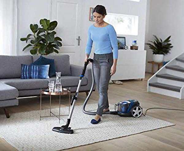 BEST VACUUM CLEANERS IN INDIA - Philips PowerPro FC9352/01 Compact Bagless 