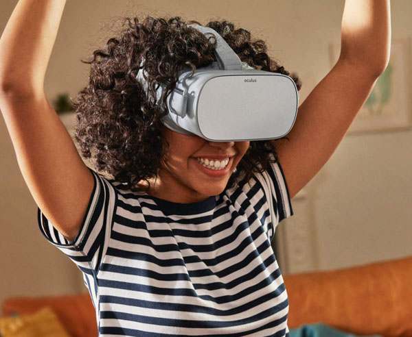 Best VR Headset in India  - Oculus Go Standalone